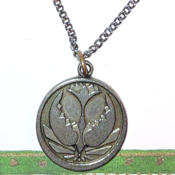 Swallow Bird Pendant Silver Color Necklace - Picture 1 of 8
